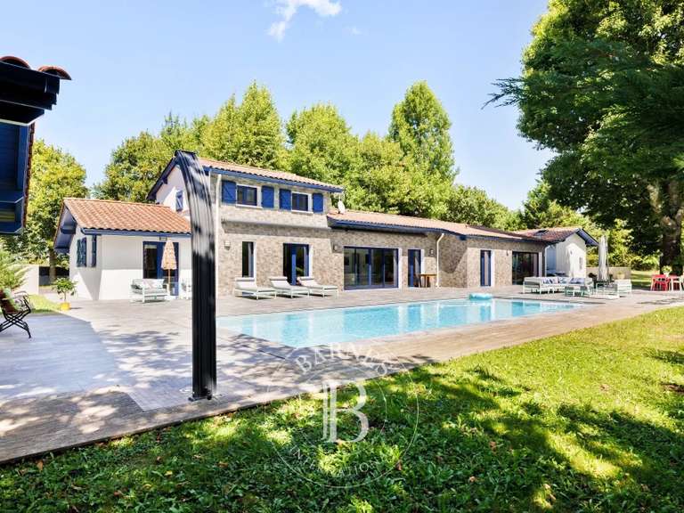 Maison Ascain - 230m²