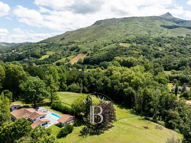 Maison Ascain - 230m²