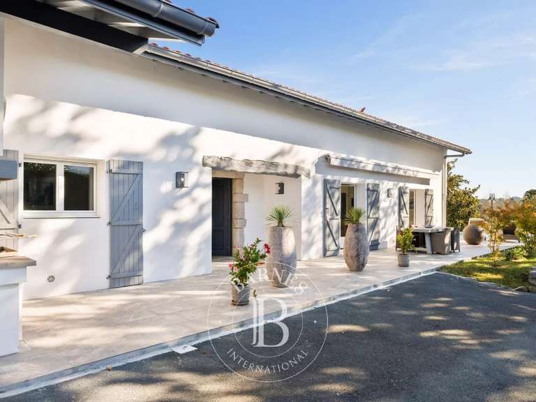 Maison Ascain - 4 chambres - 200m²