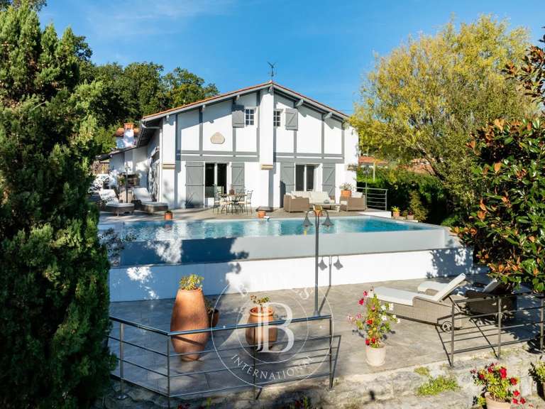 Maison Ascain - 4 chambres - 200m²