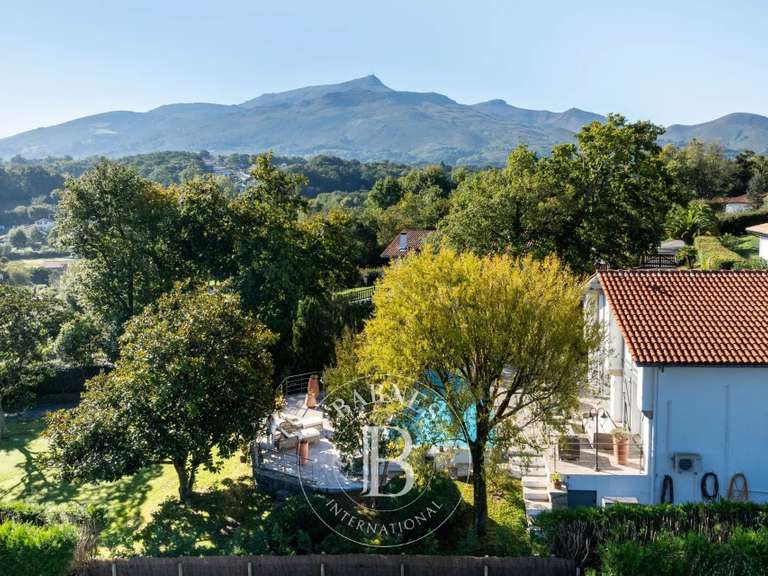 Maison Ascain - 4 chambres - 200m²