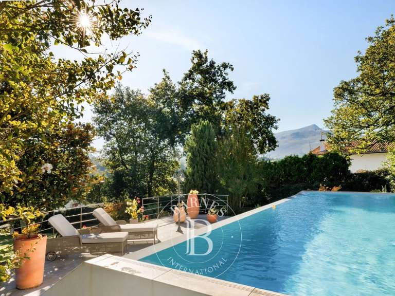 Maison Ascain - 4 chambres - 200m²