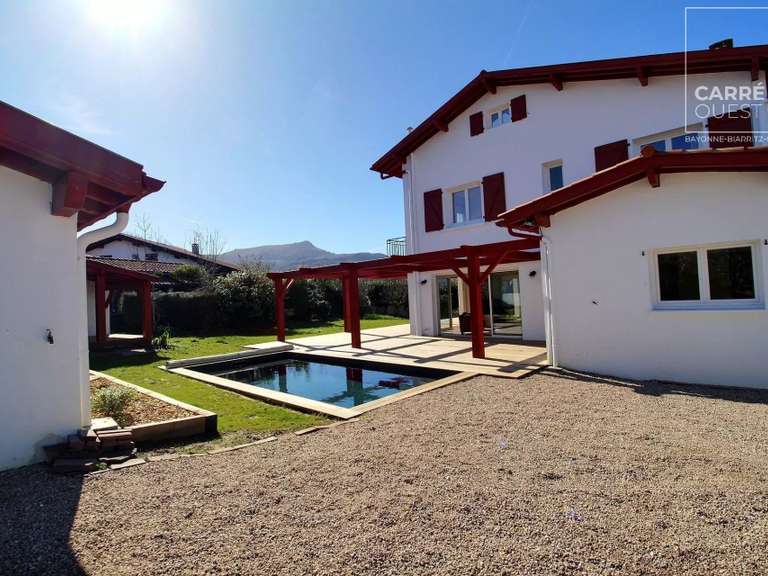 Maison Ascain - 5 chambres - 325m²