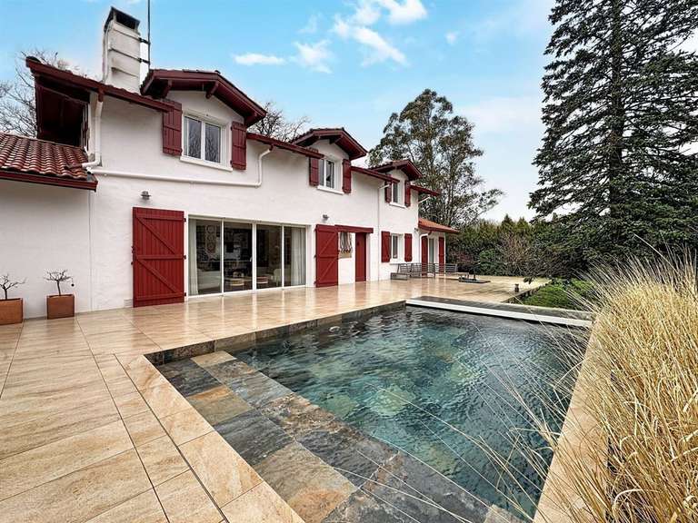 House Ascain - 5 bedrooms - 216m²