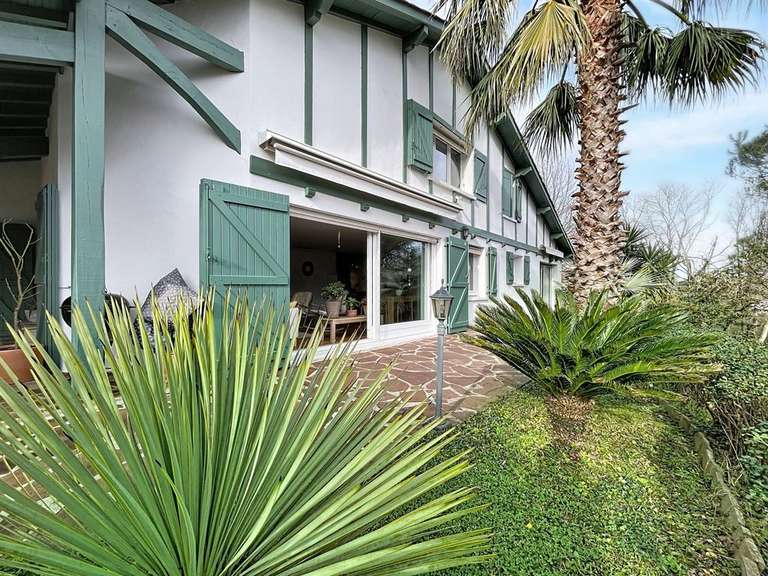Maison Ascain - 4 chambres - 230m²