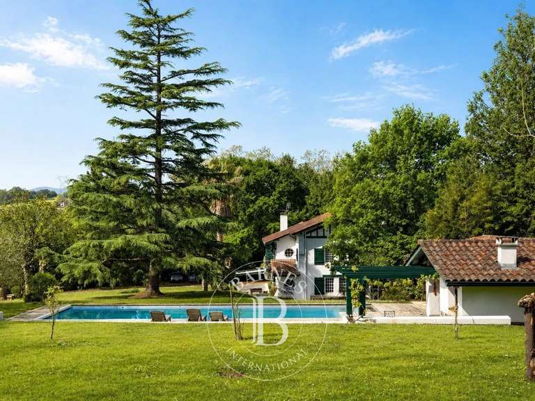 Maison Ascain - 3 chambres - 370m²
