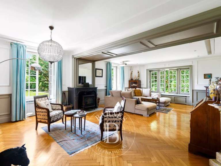 House Ascain - 3 bedrooms - 370m²