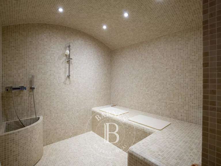 House Ascain - 3 bedrooms - 370m²