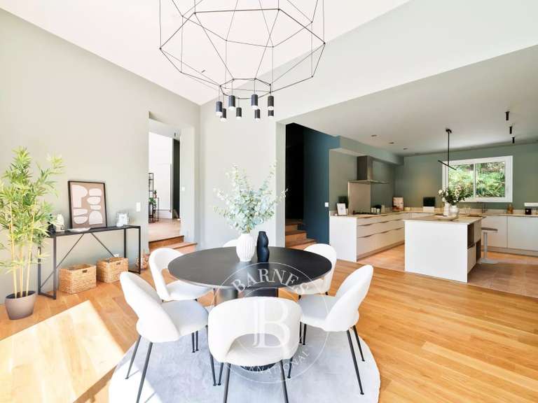 House Ascain - 5 bedrooms - 250m²