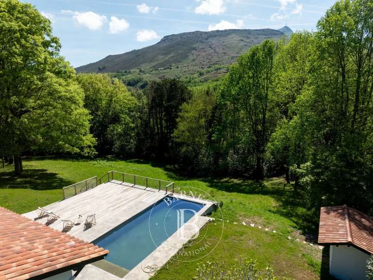 House Ascain - 5 bedrooms - 250m²