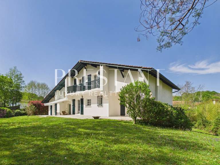 Maison Ascain - 5 chambres - 240m²