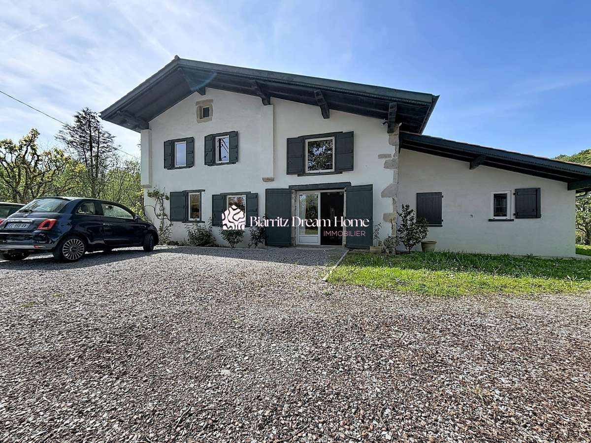 Maison Ascain