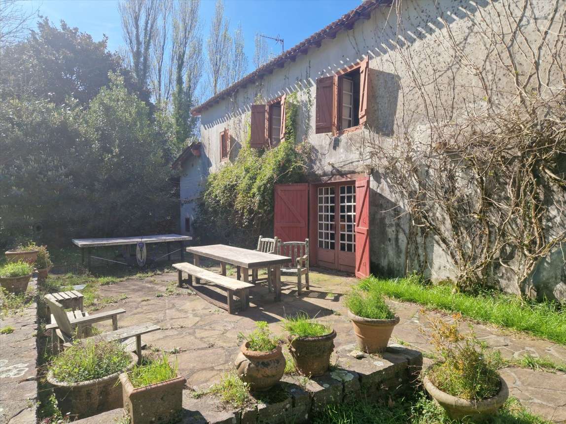 Maison Ascain