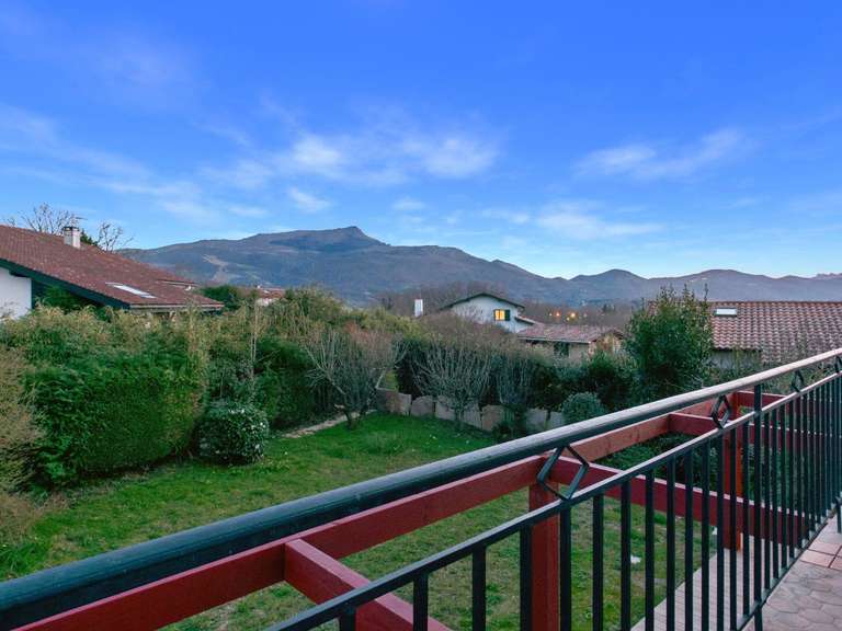 House Ascain - 5 bedrooms - 325m²