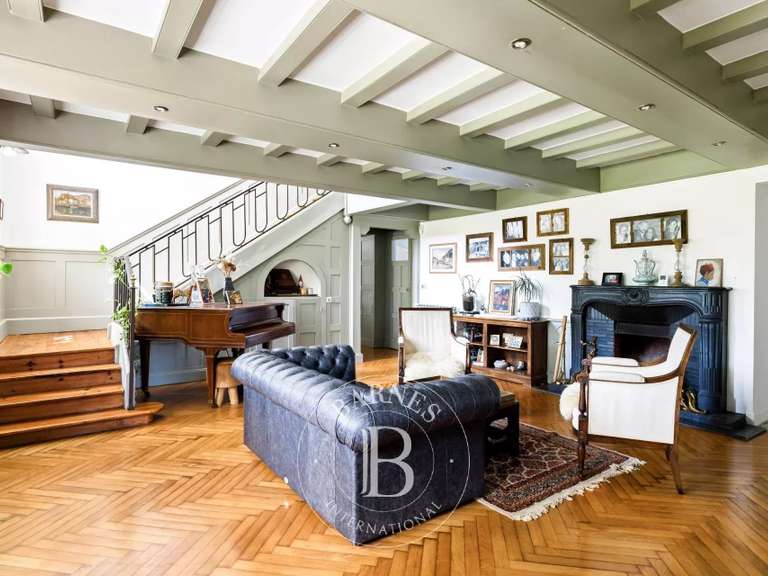 Propriété Ascain - 3 chambres - 370m²