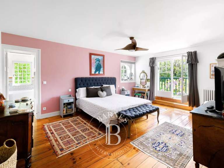 Propriété Ascain - 3 chambres - 370m²