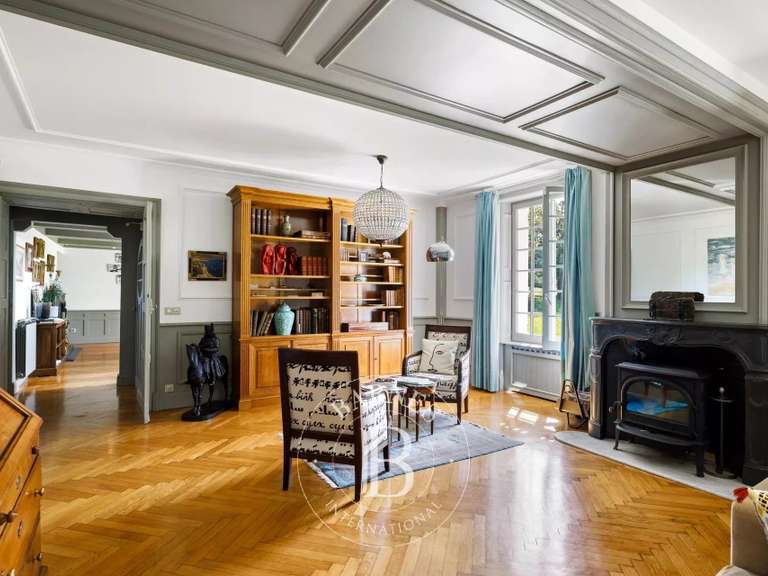 Propriété Ascain - 3 chambres - 370m²