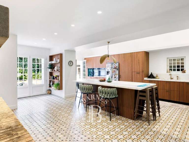 Propriété Ascain - 3 chambres - 370m²