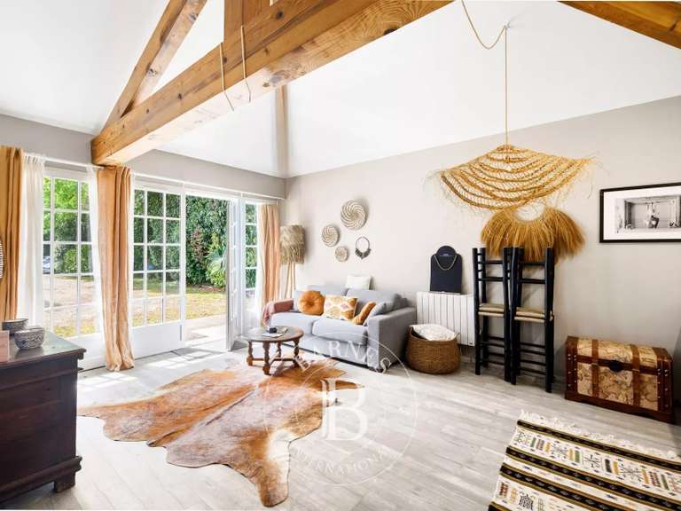 Propriété Ascain - 3 chambres - 370m²