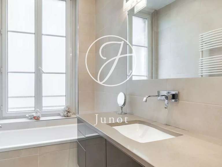 Apartment Asnières-sur-Seine - 3 bedrooms - 130m²