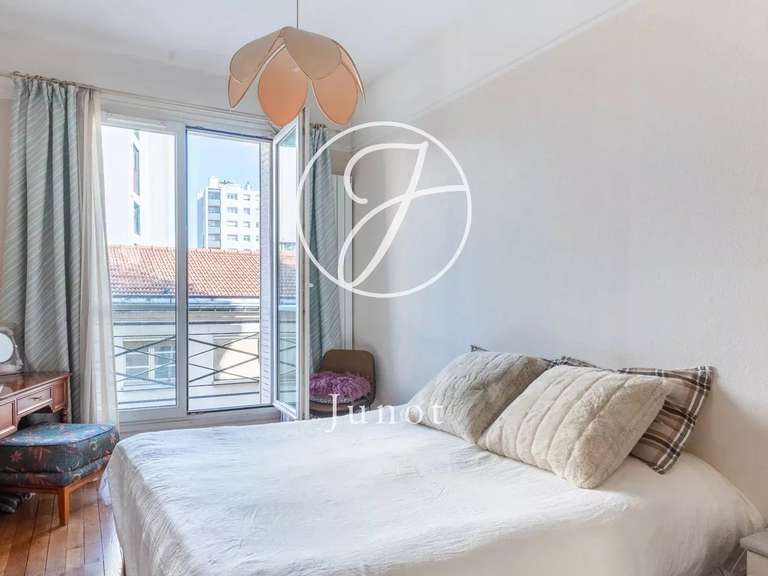 Apartment Asnières-sur-Seine - 3 bedrooms - 130m²