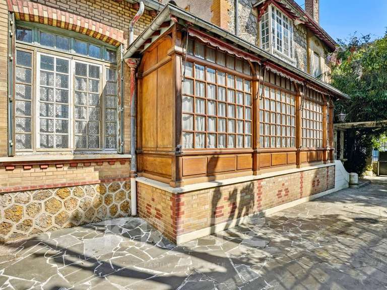 Hôtel particulier Asnières-sur-Seine - 5 chambres - 250m²