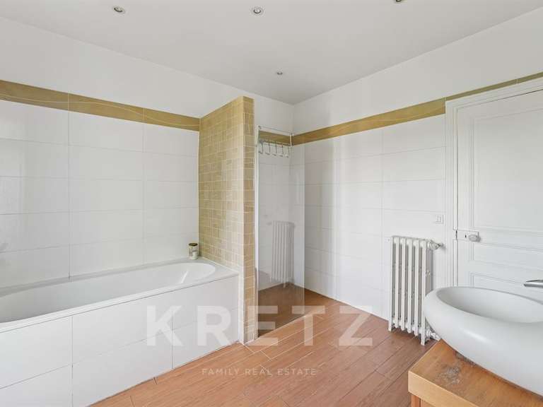 Mansion Asnières-sur-Seine - 6 bedrooms - 360m²