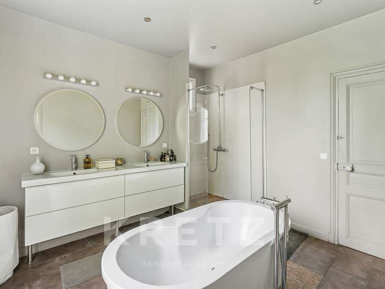 Mansion Asnières-sur-Seine - 6 bedrooms - 360m²