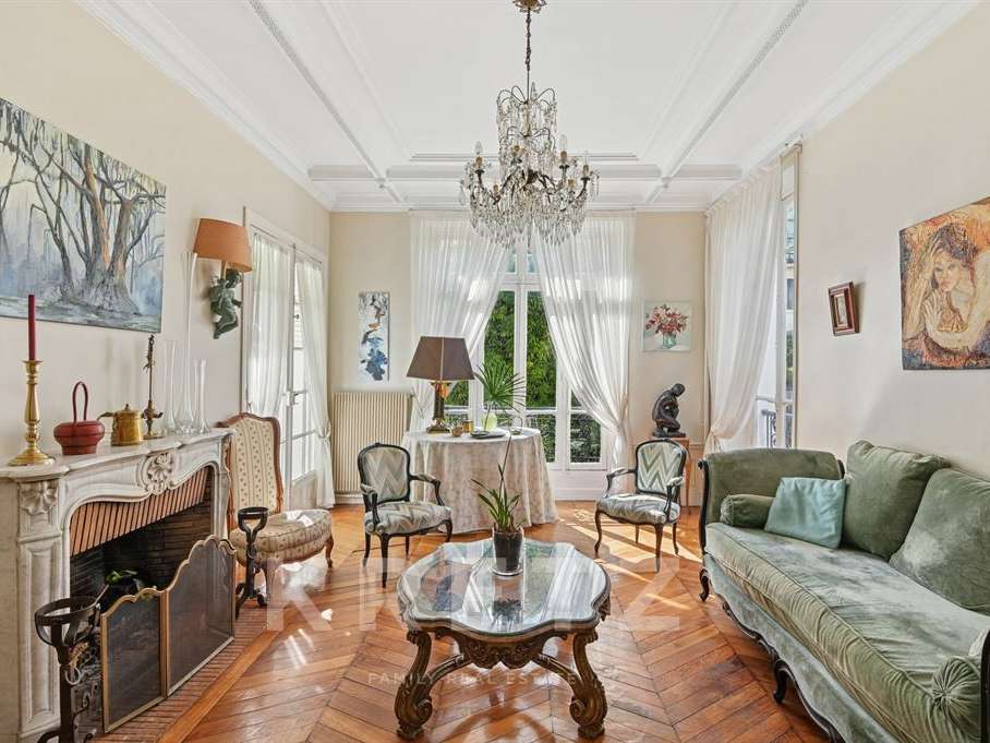 House Asnières-sur-Seine