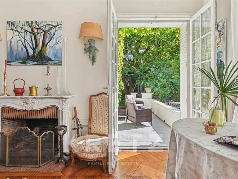 Maison Asnières-sur-Seine - 6 chambres - 234m²