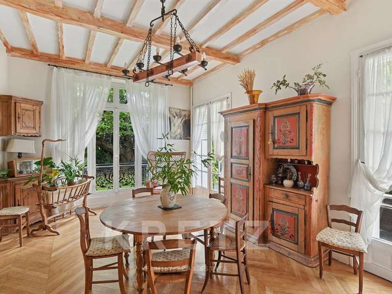 Maison Asnières-sur-Seine - 6 chambres - 234m²