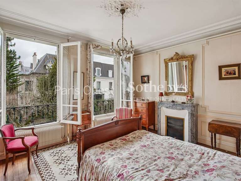 Maison Asnières-sur-Seine - 5 chambres - 300m²