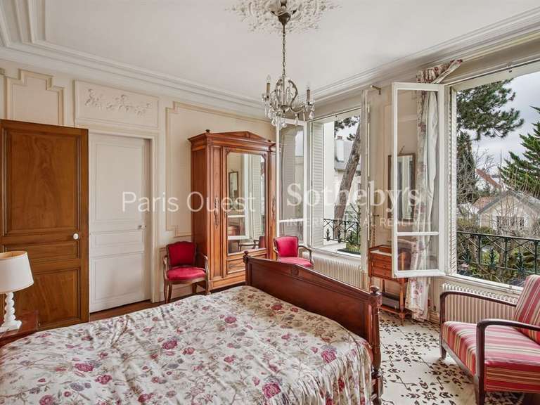 House Asnières-sur-Seine - 5 bedrooms - 325m²