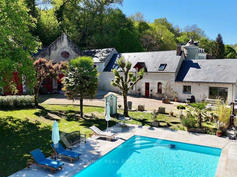 Maison Athée-sur-Cher - 4 chambres - 202m²