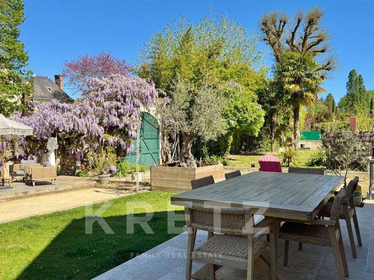 Maison Athée-sur-Cher - 4 chambres - 202m²