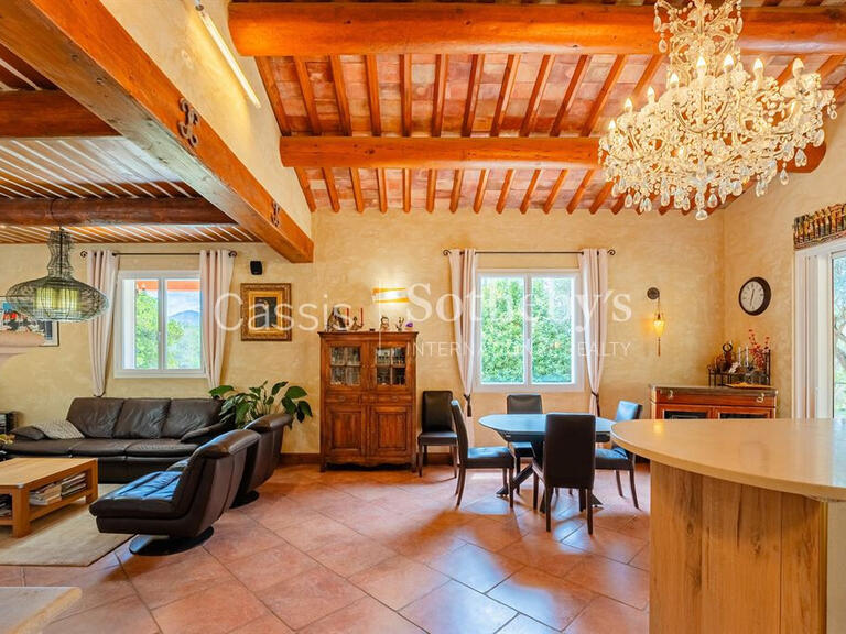 Maison Aubagne - 7 chambres - 260m²