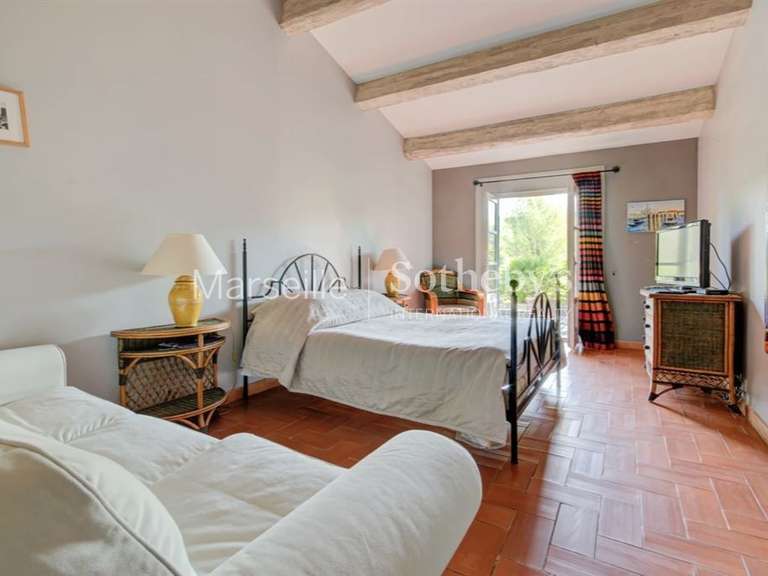 House Aubagne - 7 bedrooms - 480m²