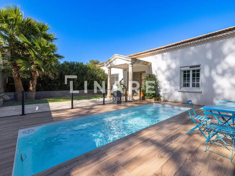 Maison Aubagne - 4 chambres - 207m²