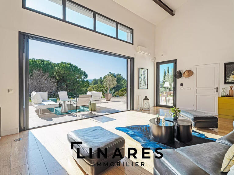 Maison Aubagne - 7 chambres - 265m²