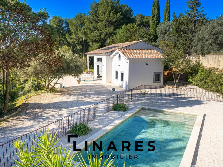 Maison Aubagne - 7 chambres - 265m²