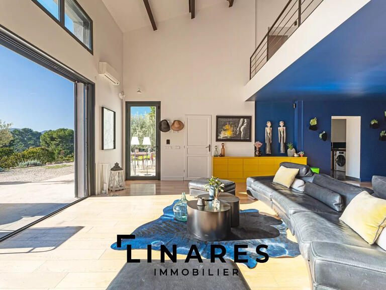 Maison Aubagne - 7 chambres - 265m²