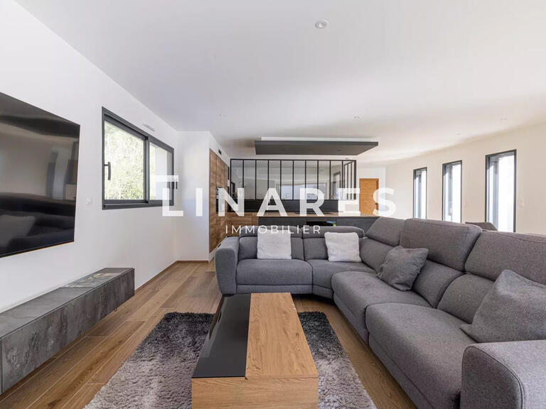 Maison Aubagne - 3 chambres - 147m²