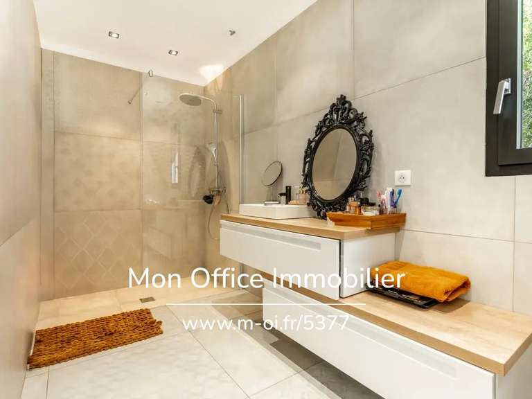 House Aubagne - 3 bedrooms - 160m²