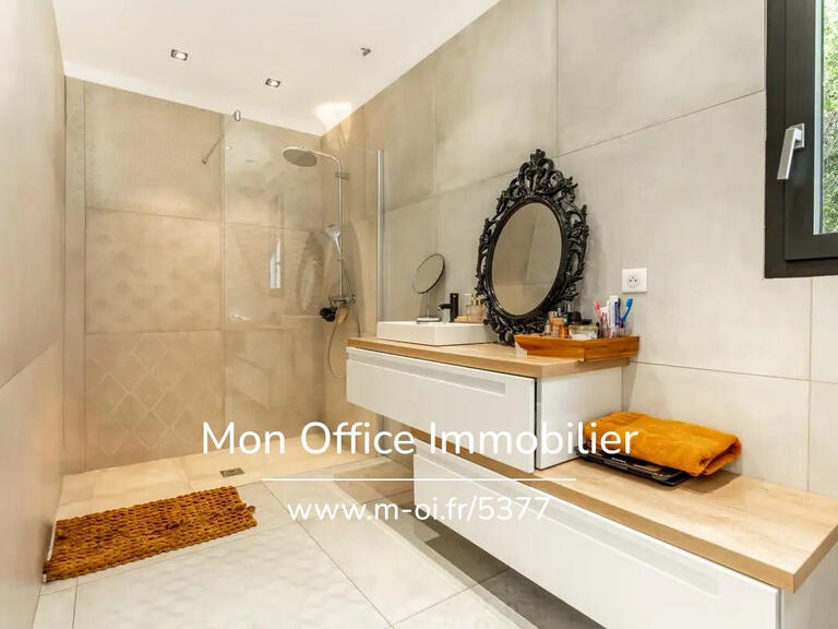 House Aubagne - 3 bedrooms - 160m²