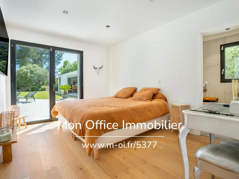 Maison Aubagne - 3 chambres - 160m²