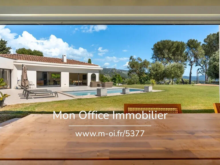 Maison Aubagne - 3 chambres - 160m²