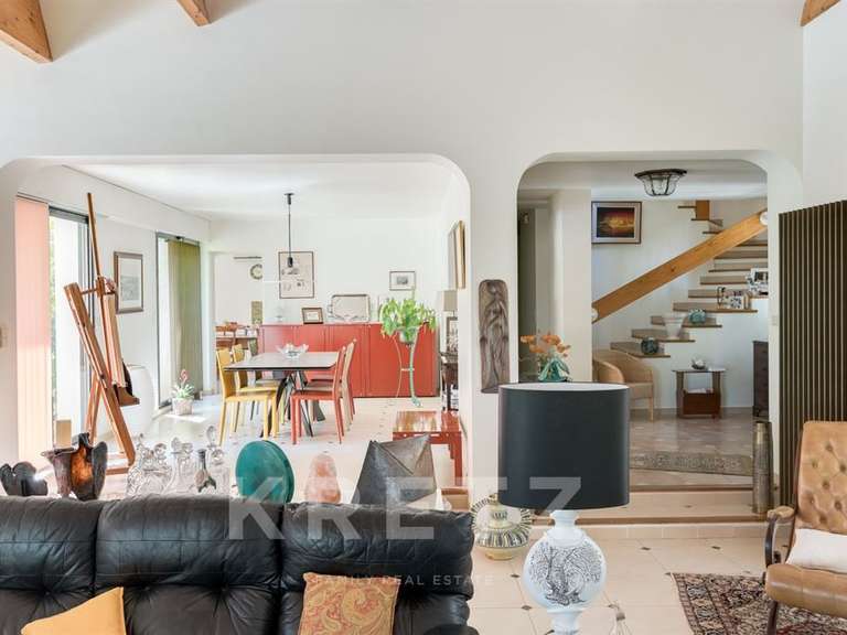 House Aubagne - 5 bedrooms - 300m²