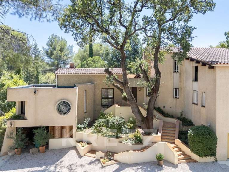 House Aubagne - 5 bedrooms - 300m²