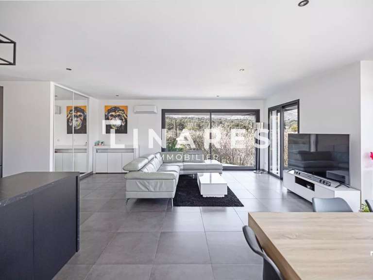 Maison Aubagne - 4 chambres - 180m²