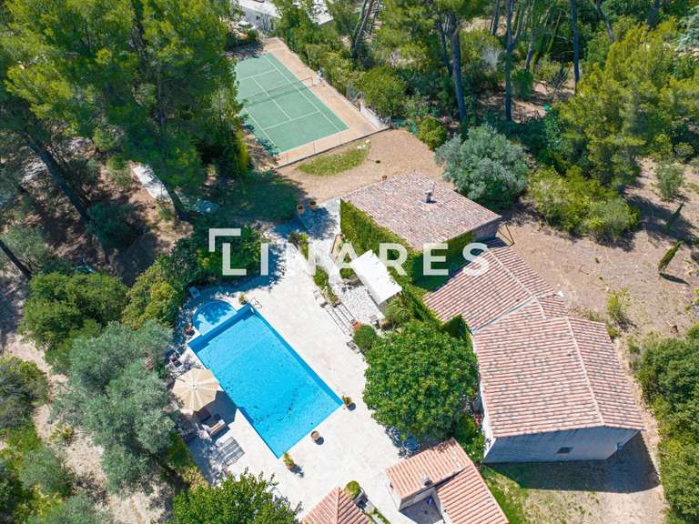House Aubagne - 6 bedrooms - 340m²